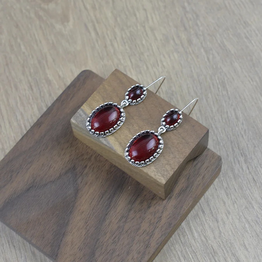 DIY accessories Cross-border new retro baroque red stud earrings, European and American fashion light luxury high-end sense diam view 4