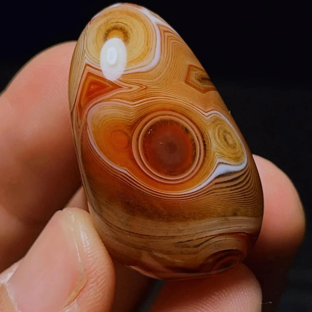 4PC Stone Art Banded Agate Worry Stone, River Stone, Tumbled Polished, Crystal Display, Natural Stone, Table Display