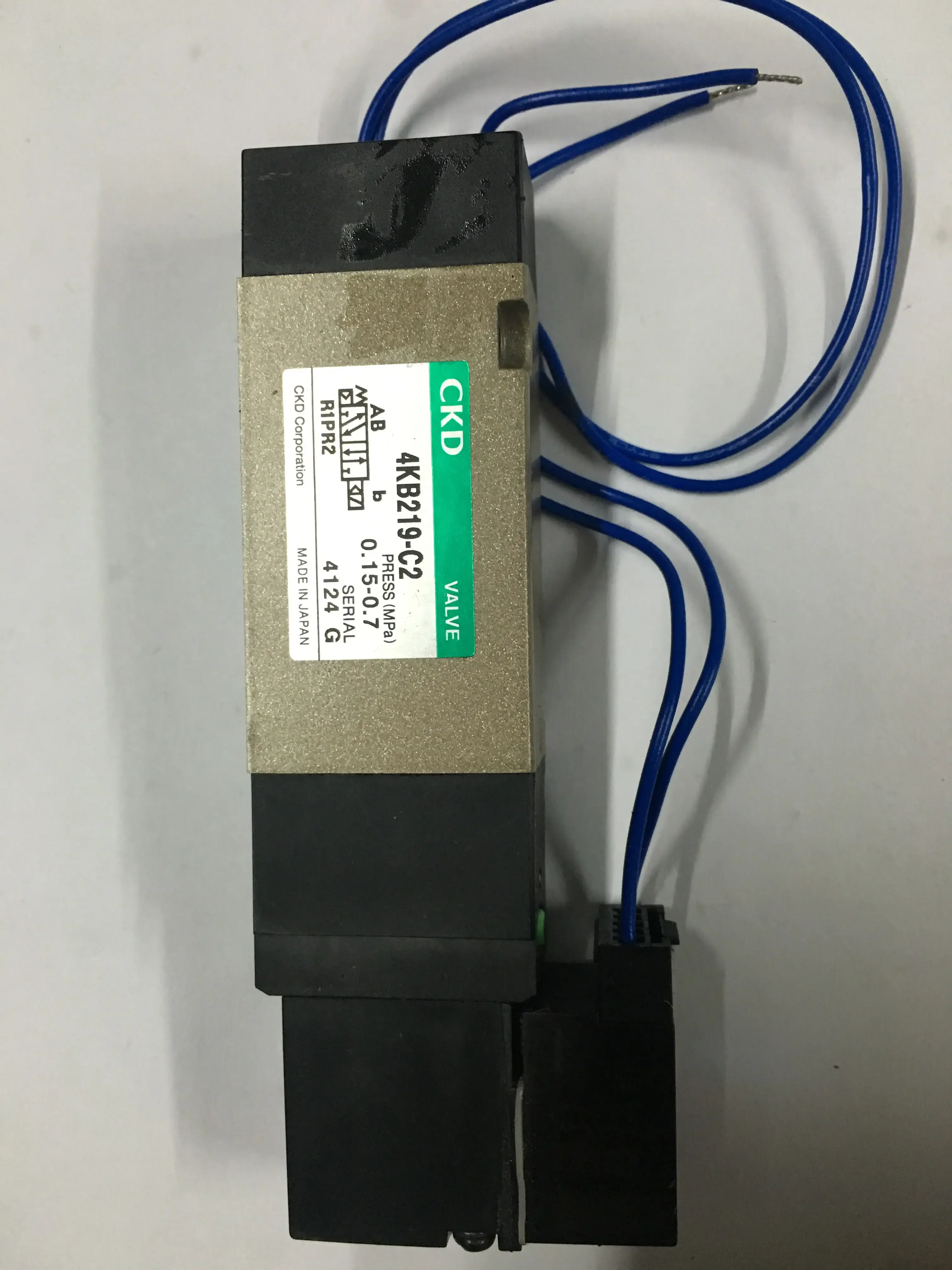 

Точечный электромагнитный клапан CKD 4KB219-00-C2AC110/AC220/DC24