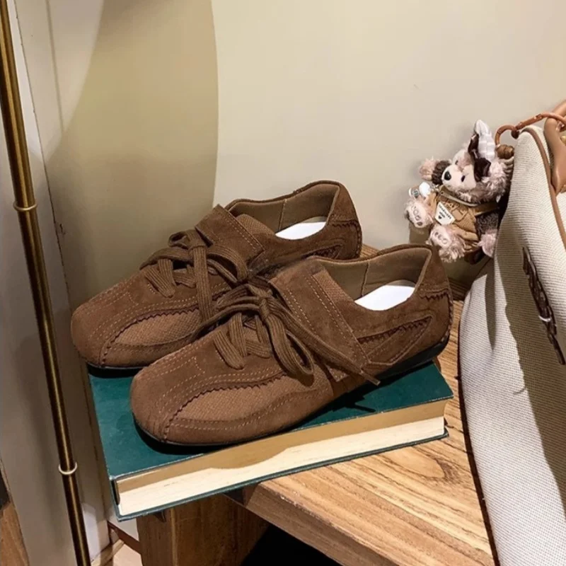 

Женские кроссовки, весенне-осенние дизайнерские новые стильные модные удобные туфли на плоской подошве в стиле ретро, повседневные балетки с круглым носком