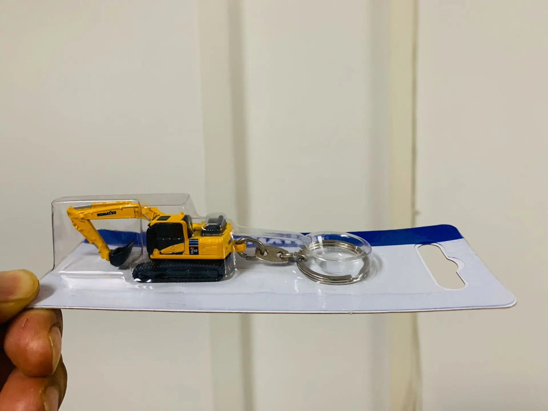 

UH5854 PC210LC-11 Excavator Diecast Keyring Keychain