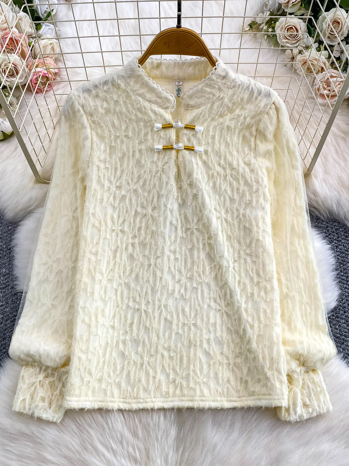 Rétro Sle boutonné col montant dentelle irt femmes automne hiver ample minceur gland couche de Base haut