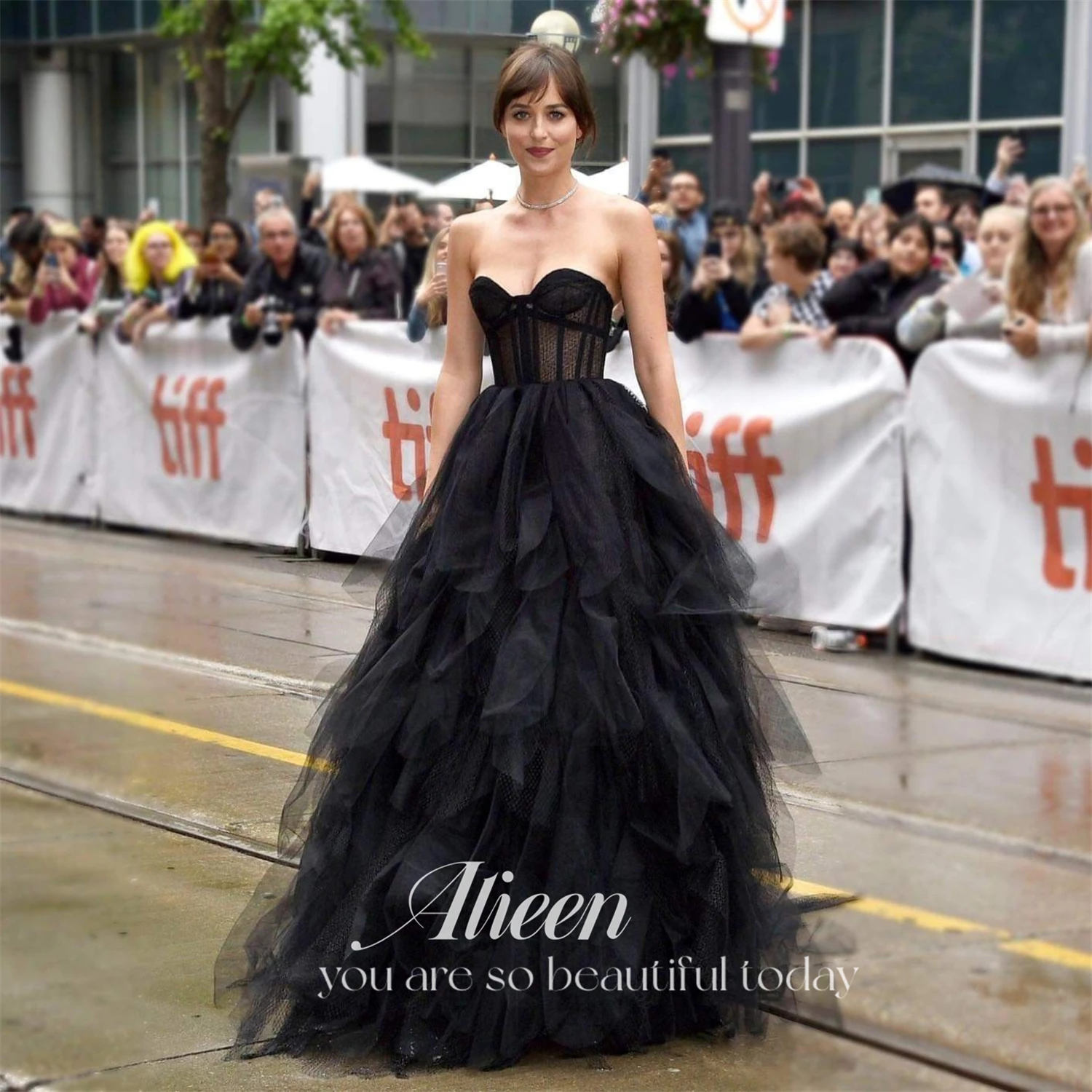 

Aileen Black Ruffles Tulle Celebrity Dresses Sweetheart Illusion Corset A-Line Long Evening Dresses Red Carpet Formal Gowns