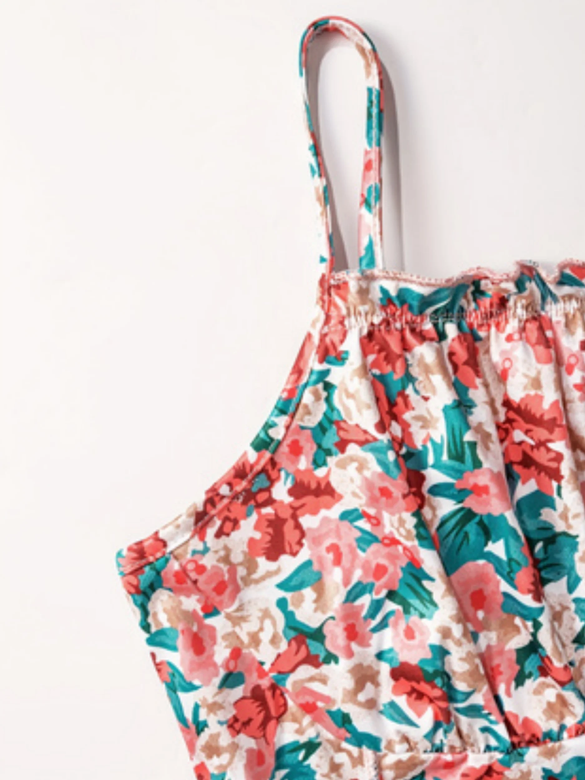 Wiosenne, letnie i jesienne damskie, chłodne i swobodne topy na ramiączkach z kwiatowym wzorem.