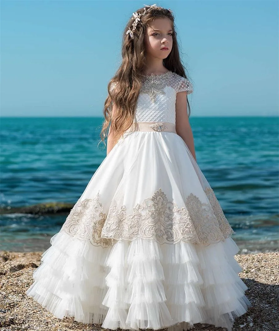 

Elegant Tiered Flower Girl Dress For Wedding Tulle Puffy Applique Short Sleeve Lace Child's First Eucharist Birthday Party Dress