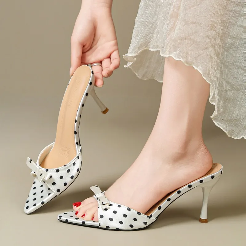 

Stylish and Skinny French Pointed Toe Sandals 2026 Summer Versatile Bow Open Toe Stiletto Slippers