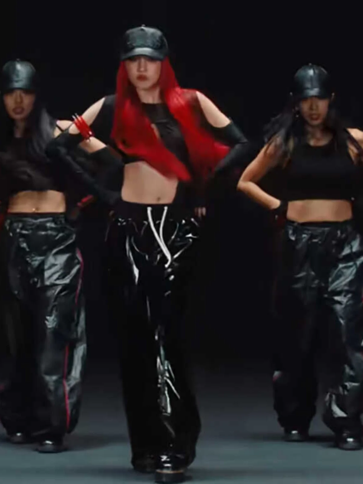 

Black Loose Floor-Length Shiny Leather Pants for Stage Performance Jazz Dance Street Dance Clothing Song Yuki Gidle