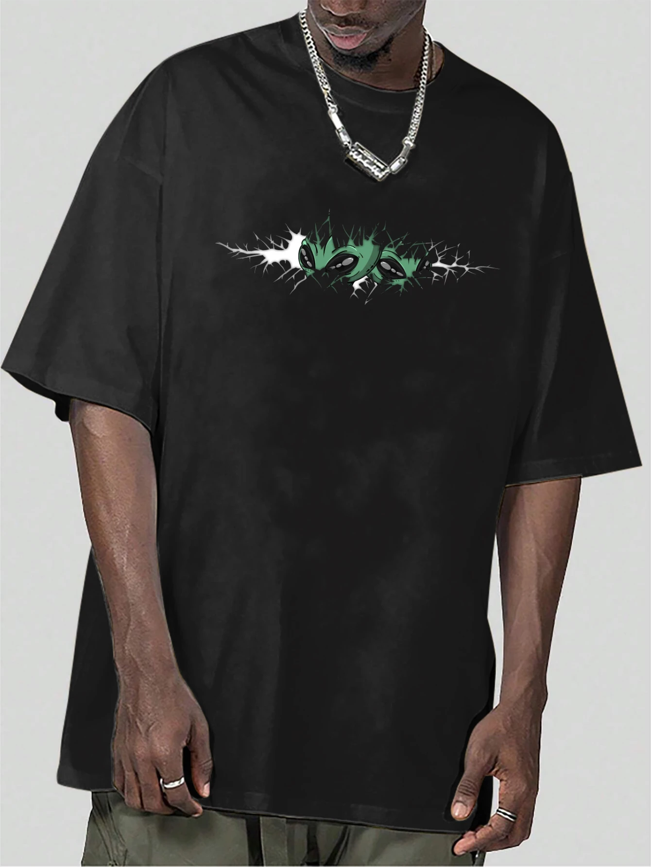 Men Oversized T Shirt Crack Effect Alien Head Chest Print Crew Neck Short Sleeve Sci-Fi Street Loose Casual Tee