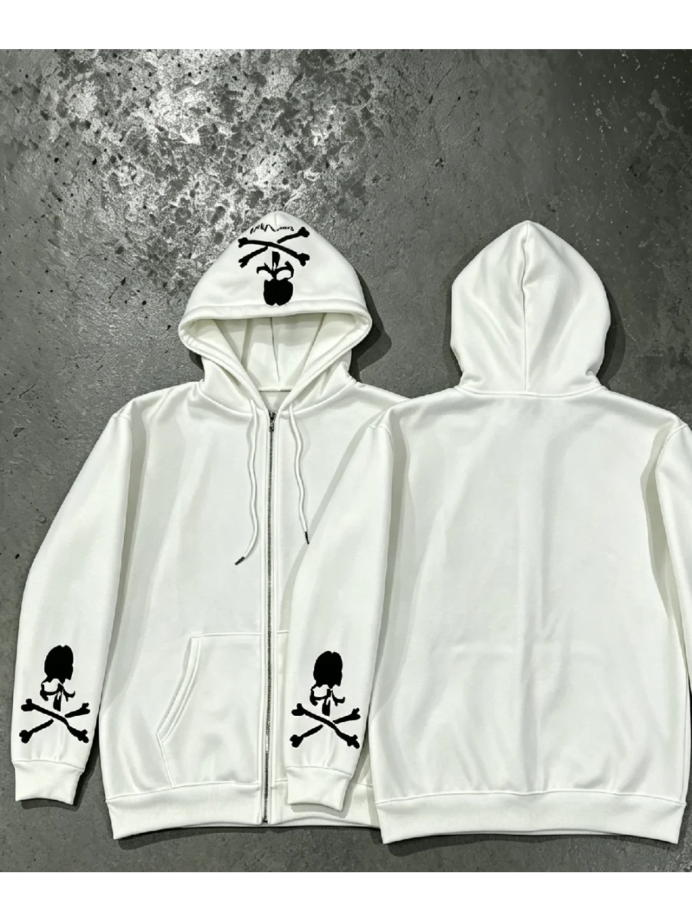 New autumn and winter retro punk zipper hooded sweatshirt unisex skull cross bone embroidery pattern Gothic street trend jacket