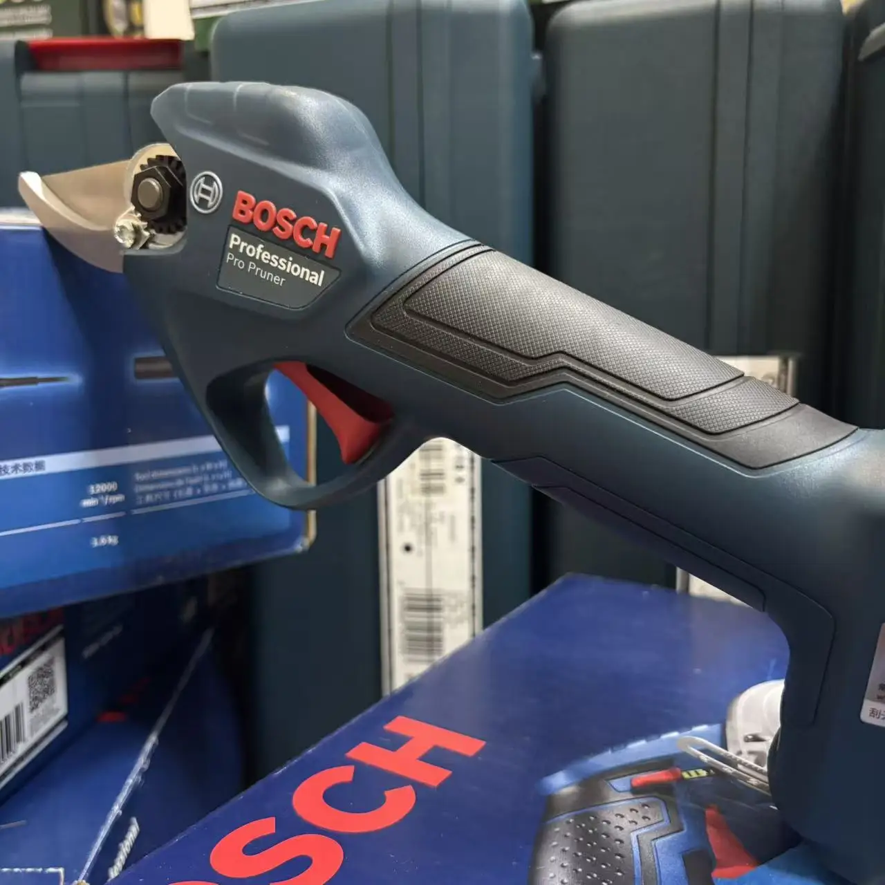 BOSCH ProPruner Cordless Branch Pruner, 12V 3.0Ah Li-ion Battery Brushless Garden Cutting Tool