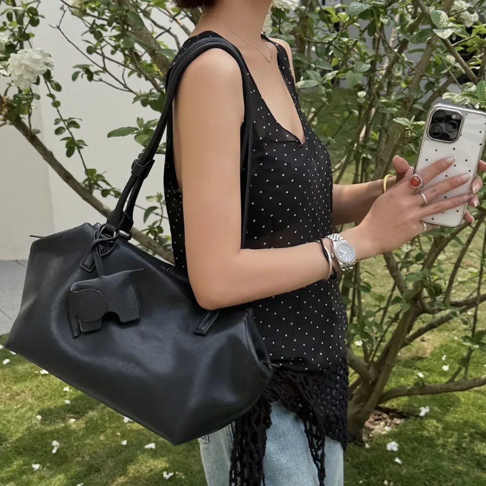 2026 Minimalist Shoulder Bag, Genuine Leather Women's Bag, Casual Versatile Stylish Minimalist Tote Large-capacity Underarm
