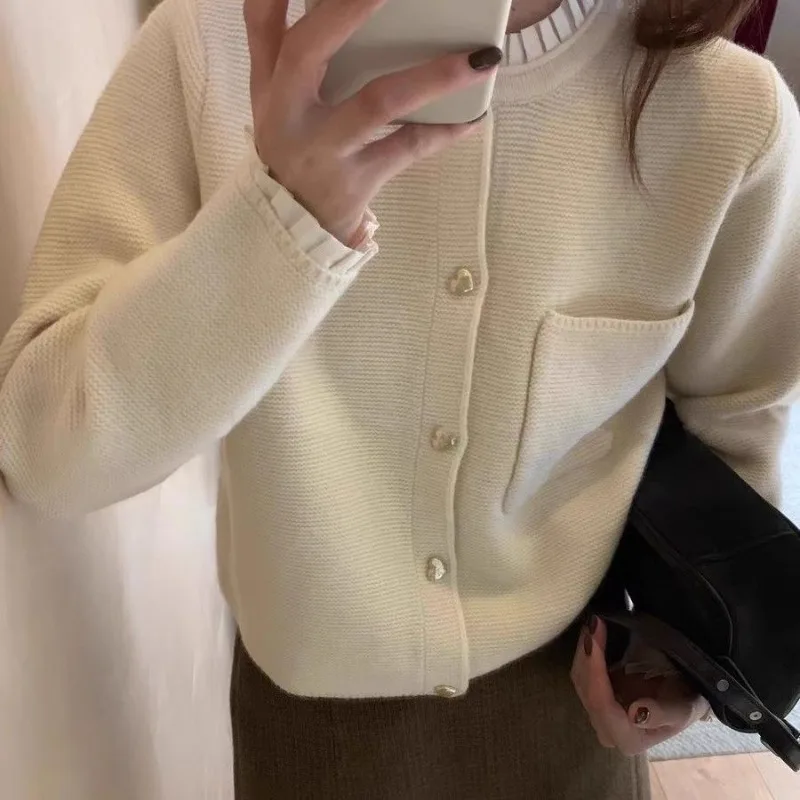 

Women's Autumn Winter Tops Coats Sweaters Knitwear Lace Cardigans Heart-shaped Buttons Minimalist Comfortable Fashionable Niche