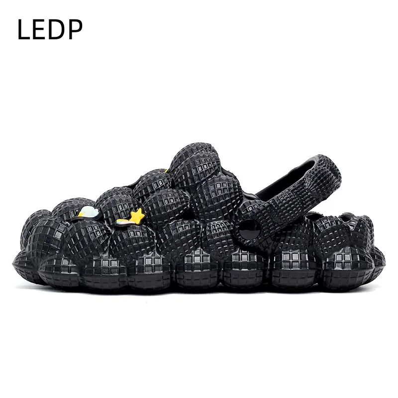 

Slippers for Men Fashion Lazy Outdoor Beach Baotou Non-slip Male Shoes Flats Men Indoor Sports Men Jelly Slippers New In Summer