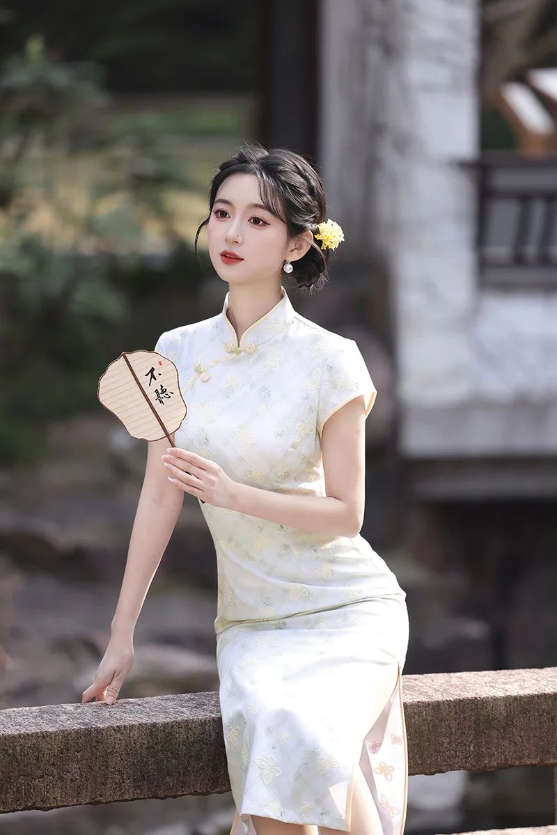 

Women's Summer Vintage Butterfly Embrodiery Dress Qipao Elegant Chinese Style Short Sleeve Dress Young Cheongsam