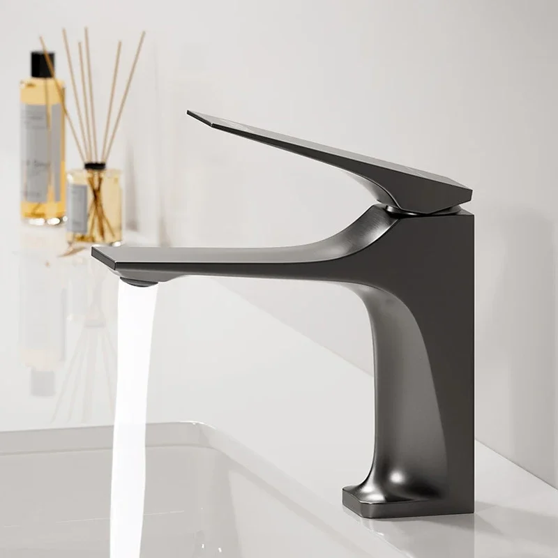 Bathroom Basin Faucet Gold Black Chrome Stainless steel Single Handle Basin Mixer Tap Deck Mounted Hot & Cold Sink Faucets