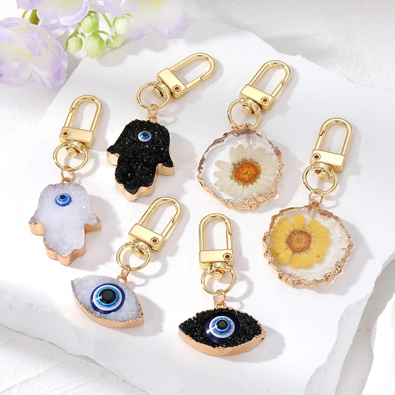 Evil Eye Hamsa Hand Daisy Dried Flower Keychain Key Ring Women Men Natural Real Flower Fatima Hand Bag Car Box Key Accessories