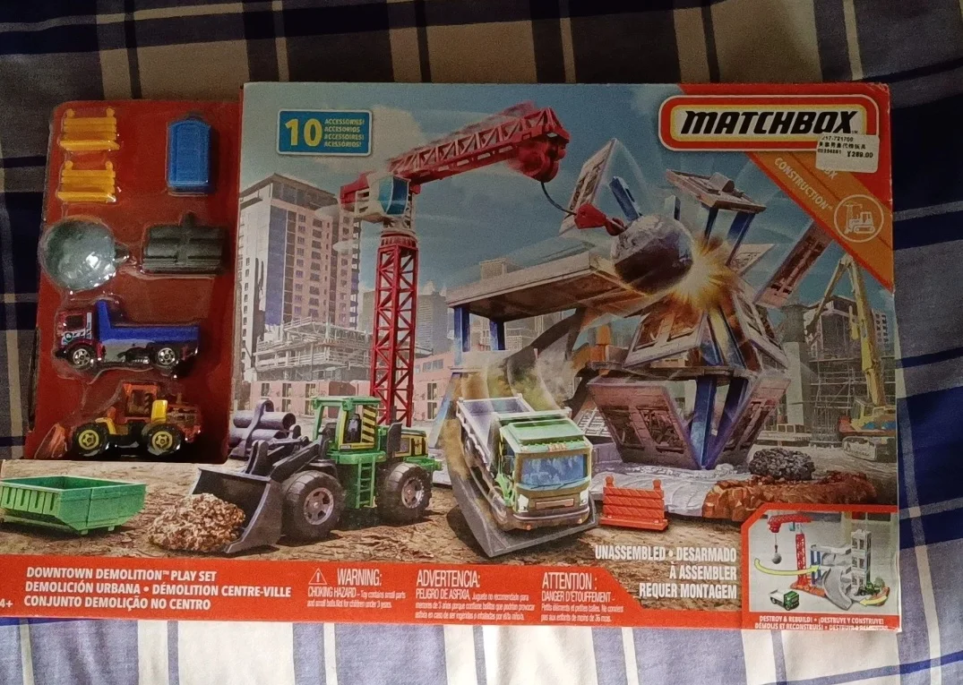 Original Matchbox Diecast Car Downtown Demolition Play Set with 10 Accessories Vehicle Model Car Toy Boy Birthday Halloween Gift