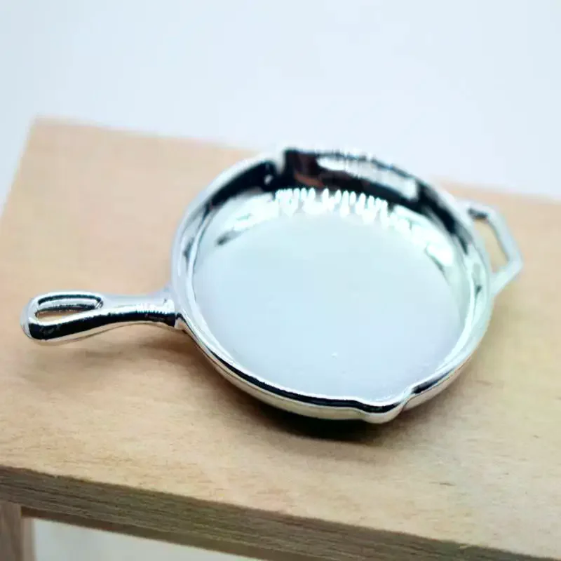 1 pçs casa de bonecas em miniatura mini liga pan modelo cozinha funiture acessórios para casa boneca decoração crianças fingir jogar brinquedos presente