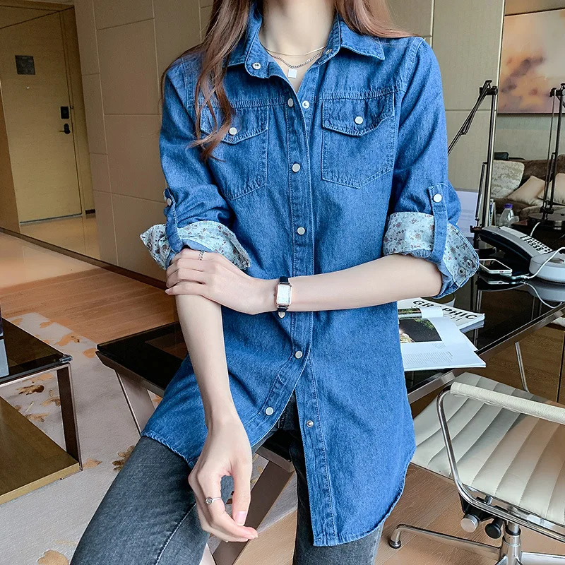 

Women's Denim Shirt with Floral Print Cuffs, Long Sleeve Button-Down Blouse with Chest Pockets, Casual Roll-Up Sleeve Jean Top