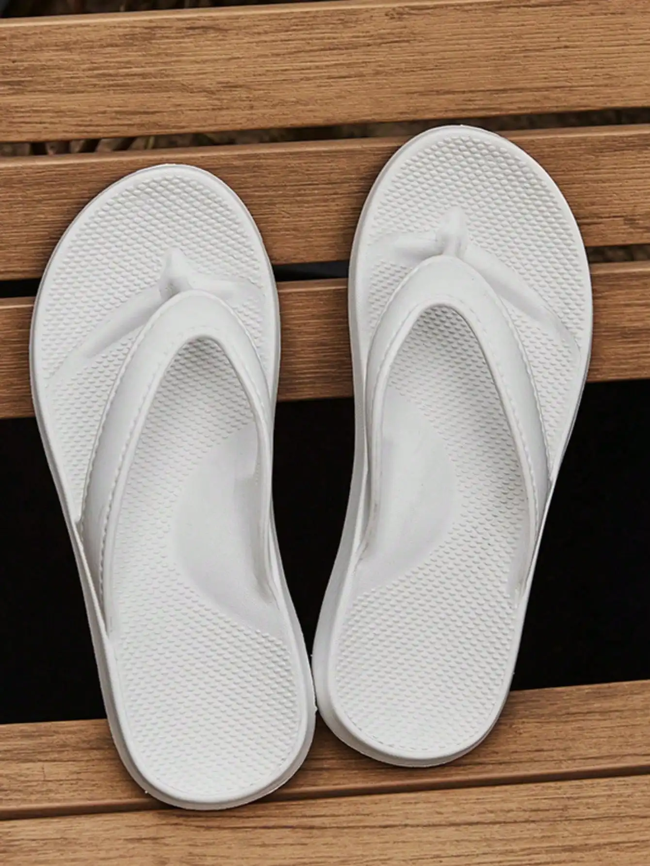 Unisex-Flip-Flops mit Fußgewölbestütze, einfarbige Strand-/Hausschuhe, geeignet für Frühling, Sommer, Herbst – Detail 3