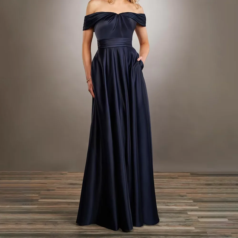 Donker marineblauwe bruidsmeisjesjurk Satijn Strapless Rits op de rug Tot de grond Bruiloftsjurken met zijzakken