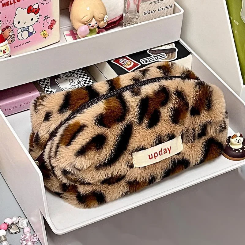 Estojo de lápis com estampa de leopardo, doce, fresco, grande capacidade, pelúcia, y2k, escola, estudante, papelaria, armazenamento, bolsa de maquiagem