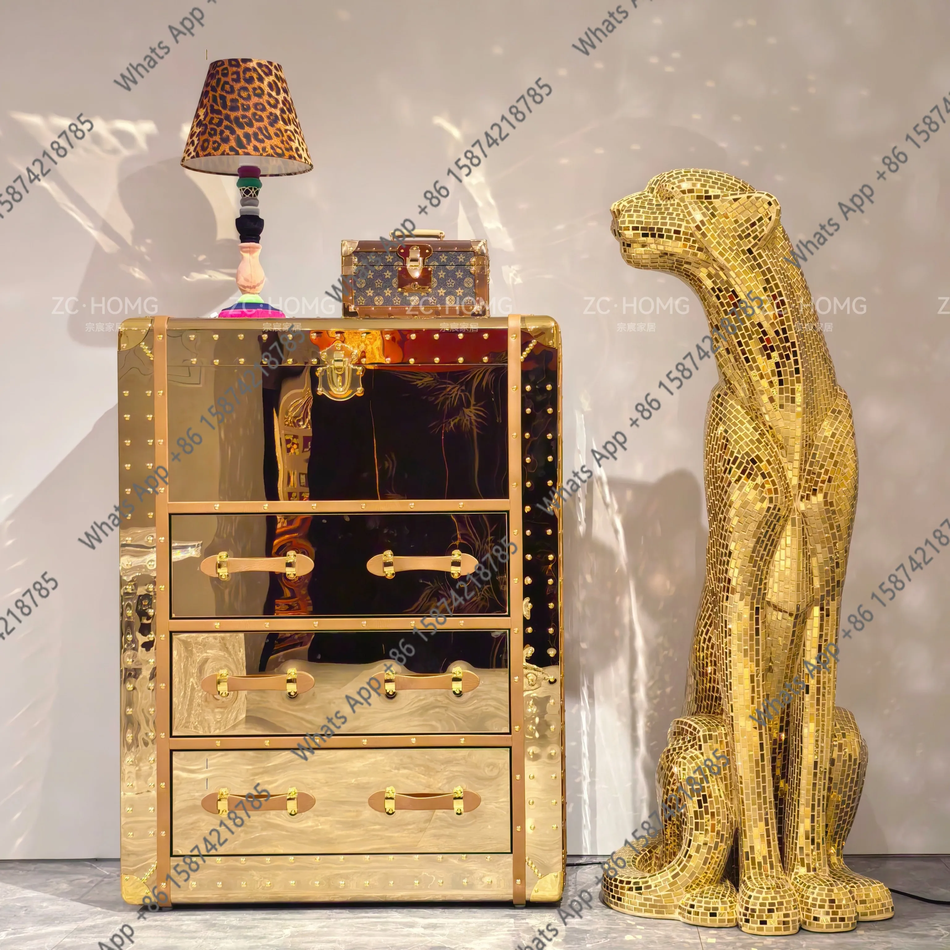 

High-end Quality Golden Cabinets, Entryway Cabinets, Storage Cabinets, Villas Display Pure Handmade High-end Designer Models