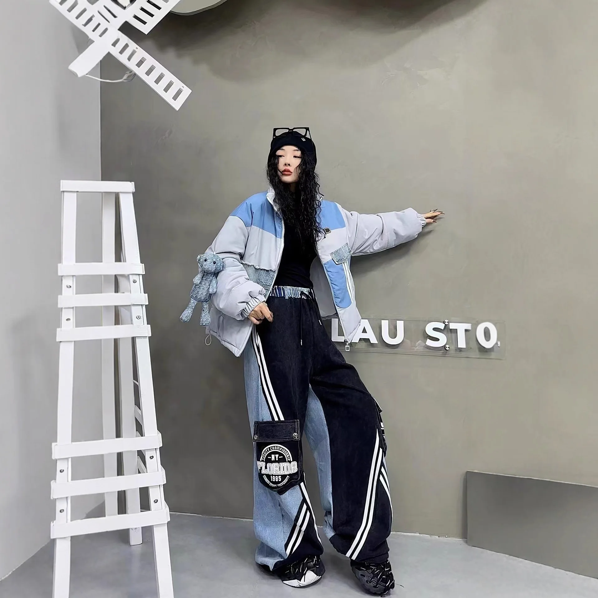 النمط الأوروبي المرأة الجينز 2025 الخريف الشتاء جديد شخصية الدنيم المرقعة غسلها القطن إلكتروني طباعة جيب السراويل الطويلة #4