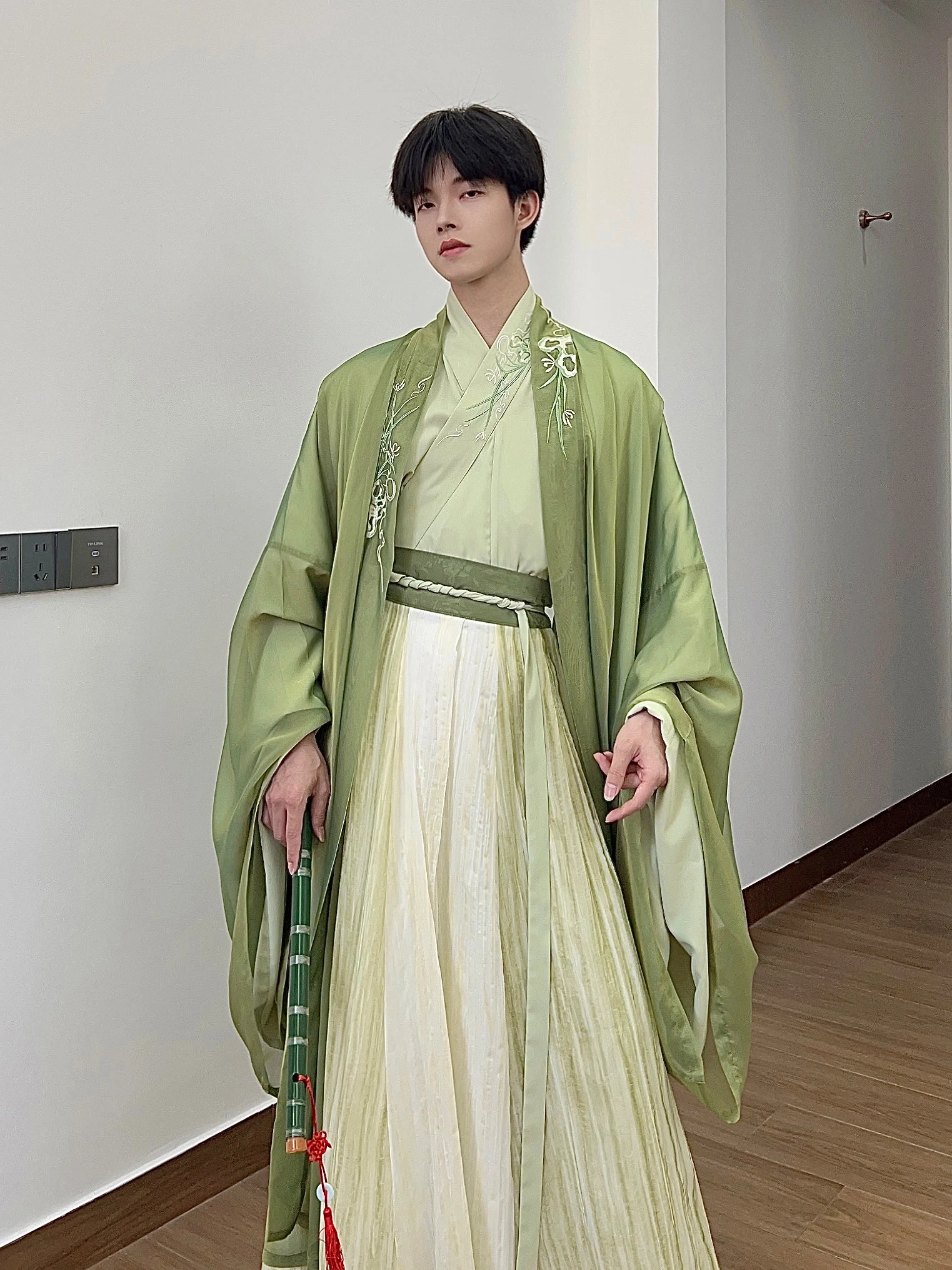 

Original Hanfu een Poodle Skirt Ele Drifting Song Baozi Long irt Spring Autumn Pure E-commerce Polyester Fiber