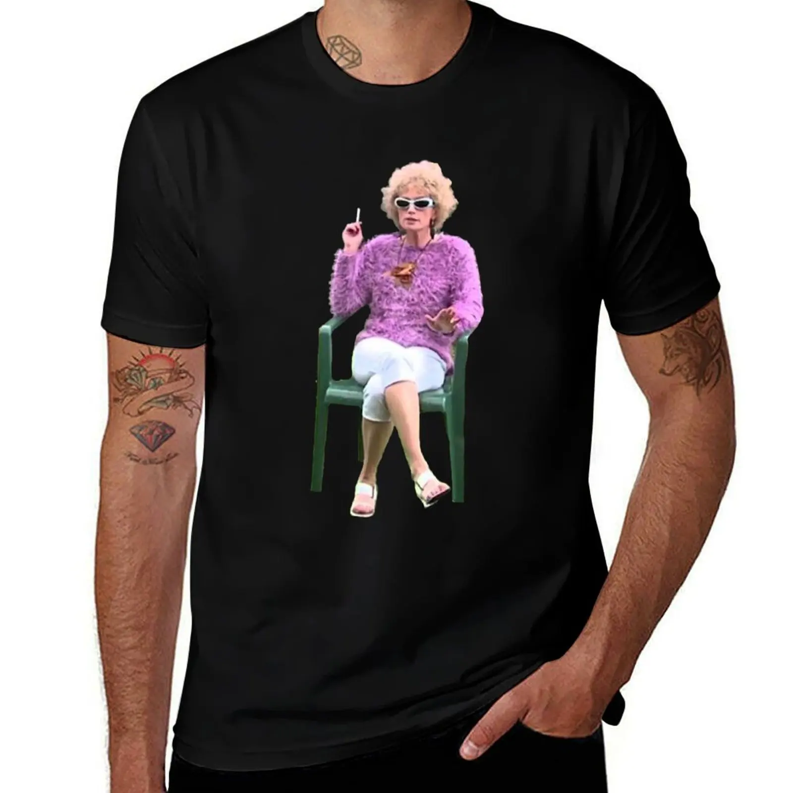 Kath and Kim Kath Having a Smoke T-Shirt Cool Feeling Summer Tee Shirt T-Shirt