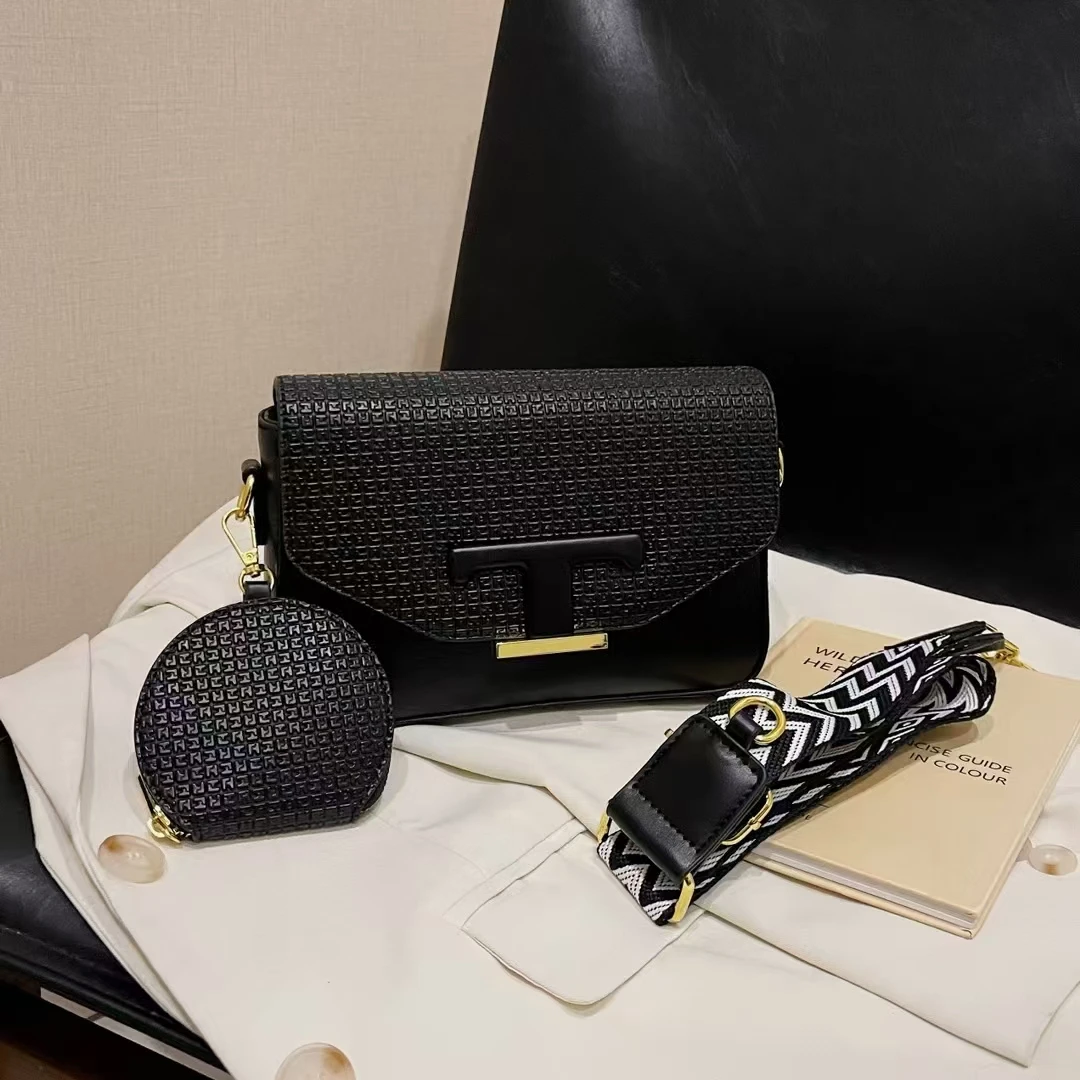 

Chic Vintage Messenger Bag For Women - High-Quality Leather Crossbody Purse With Modern Minimalist Luxury Designer Style