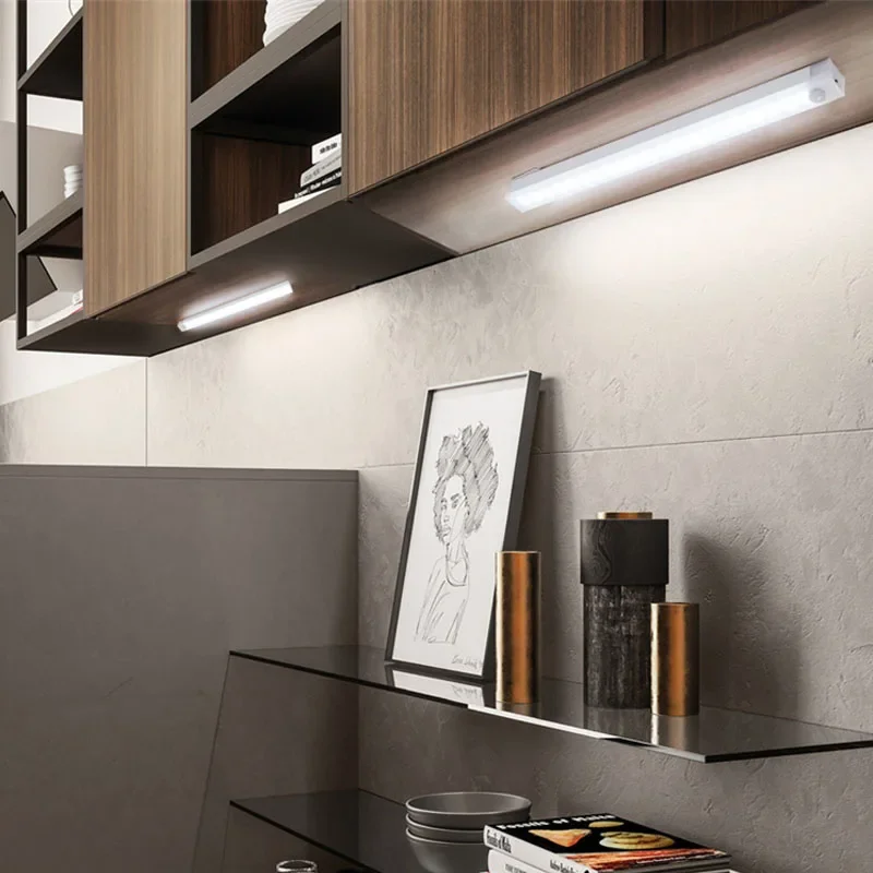 Luz LED con Sensor de movimiento, luz nocturna LED inalámbrica tipo C, luz recargable para armario, lámpara de armario, retroiluminación de escalera para cocina