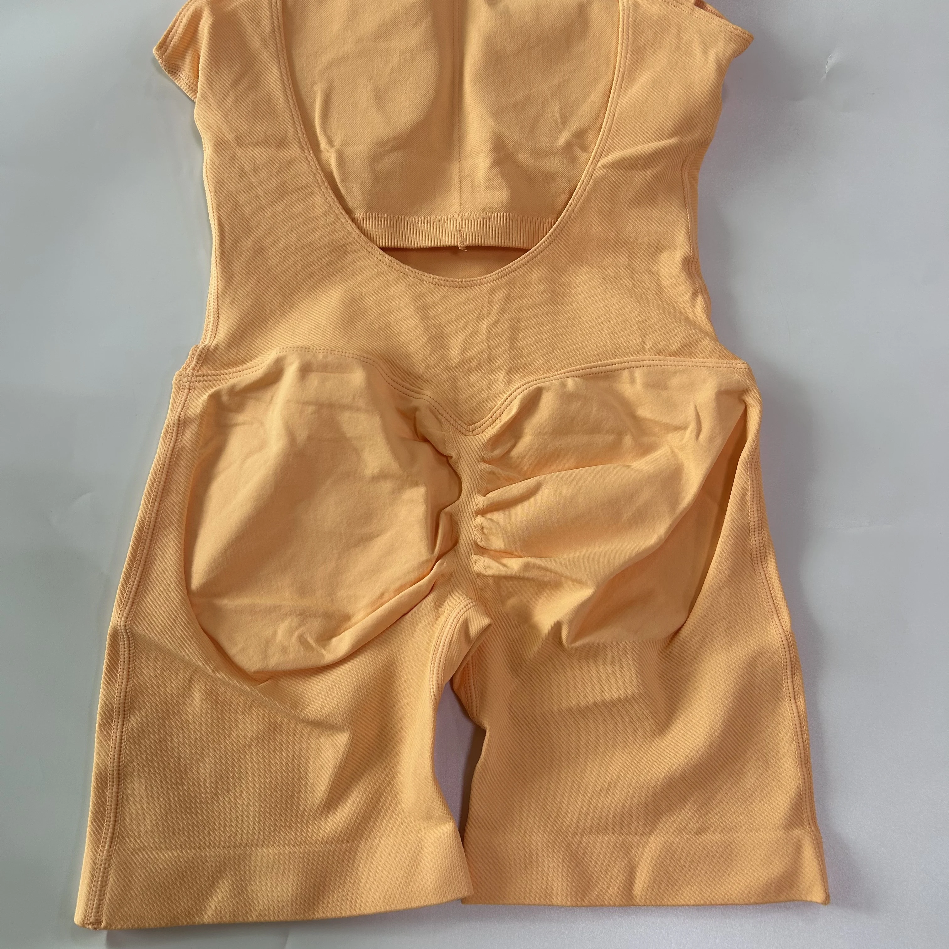 Pericic Kurzarm-Einteiler-Jumpsuit für Damen, Rückenfrei, Ausgeschnitten, Fitnesskleidung, Scrunch-Workout-Sportbekleidung, Yoga-Bodysuit-Set – Detail 15