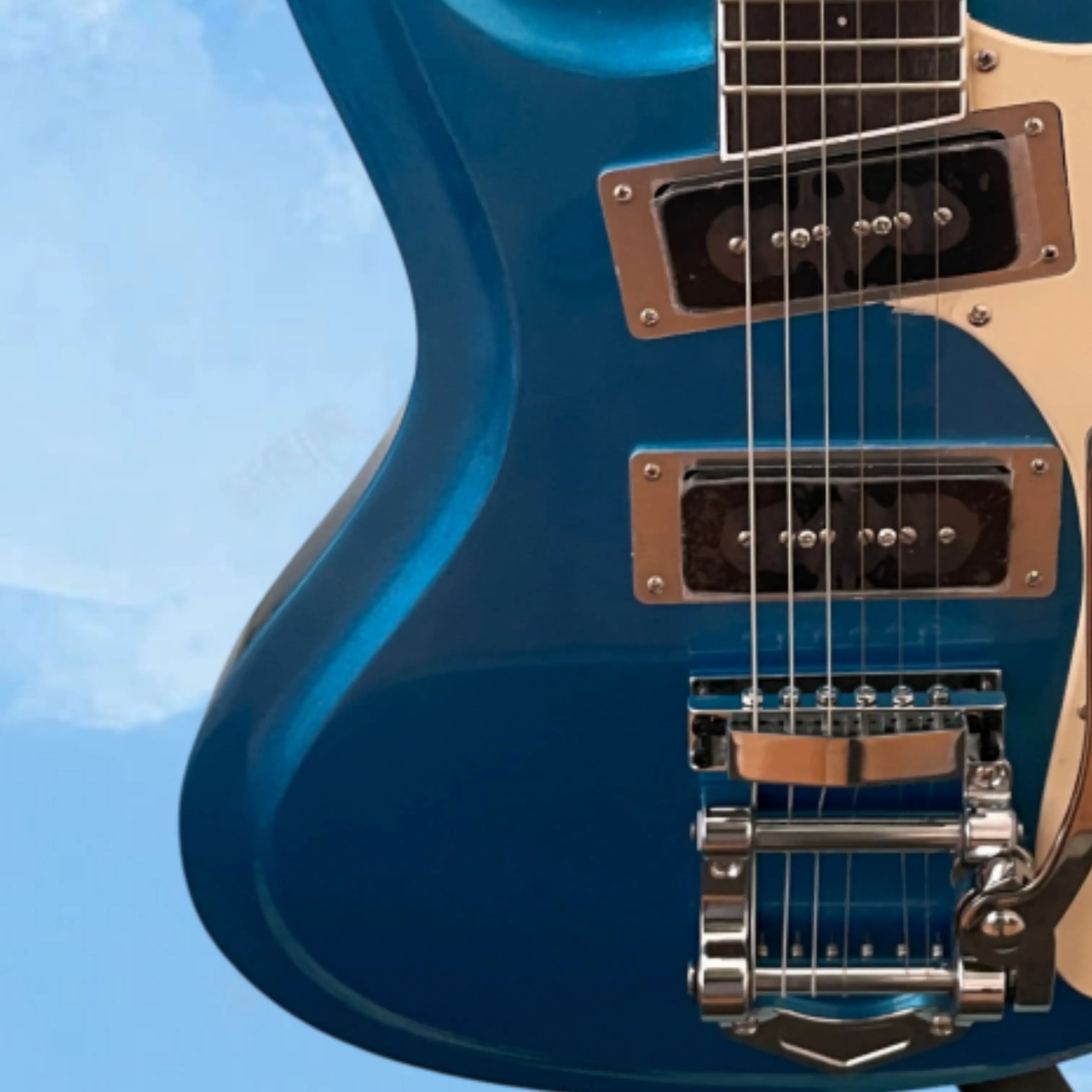 Glossy Metallic Blue 6-String Electric Guitar, Rosewood Fingerboard, Joystick Tremolo Guitars,Retro Rock Enthusiasts Guitarra