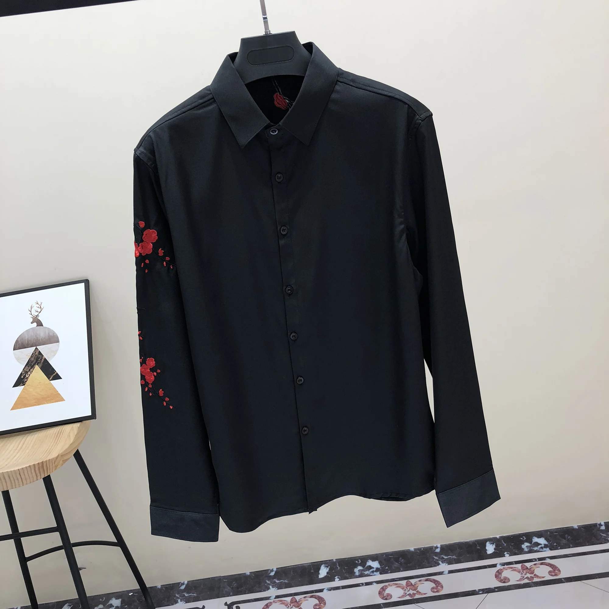 Autumn 2021 New Shirt Men\'s Long Sleeved Embroidered Flower Shirt Men\'s Top Trend Chemise Hawaienne Homme Black Shirts Men Dress