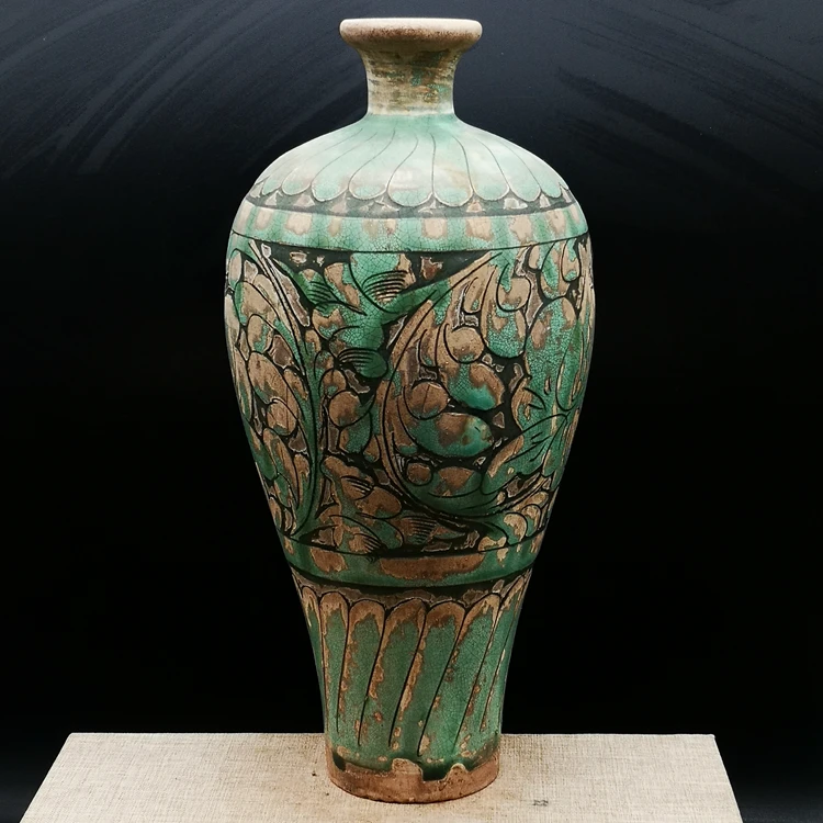 

Song Cizhou Kiln Green Glazed Carving Peony Flower Plum Vase Antique Vase Collection Porcelain Ornaments