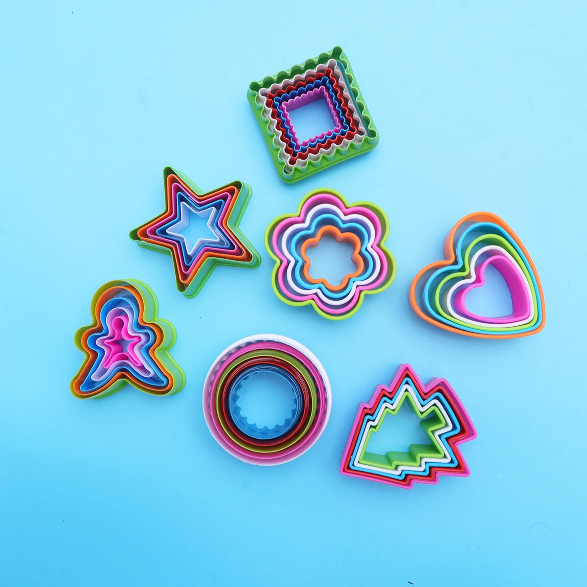 

7pcs Colorful Plastic Biscuit Press Mold Toys Safe Cookies Cutters Baking Molds Kids Under 14 Birthday Gift