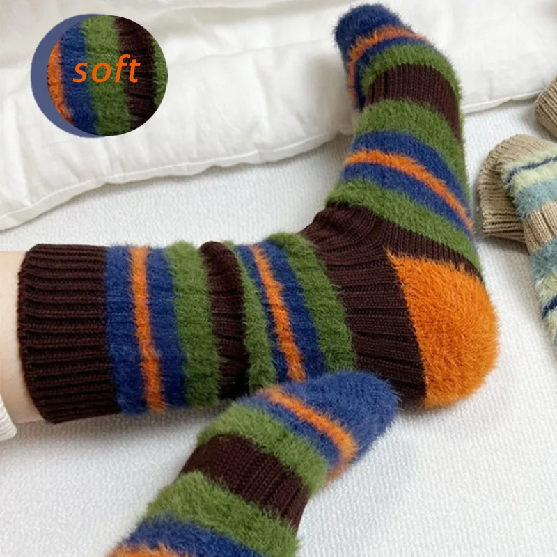 مخطط جوارب محبوكة للفتيات الشتاء جورب دافئ الكورية نمط المنزل منتصف أنبوب المنك المخملية جوارب سميكة رشاقته النوم سوكس #1