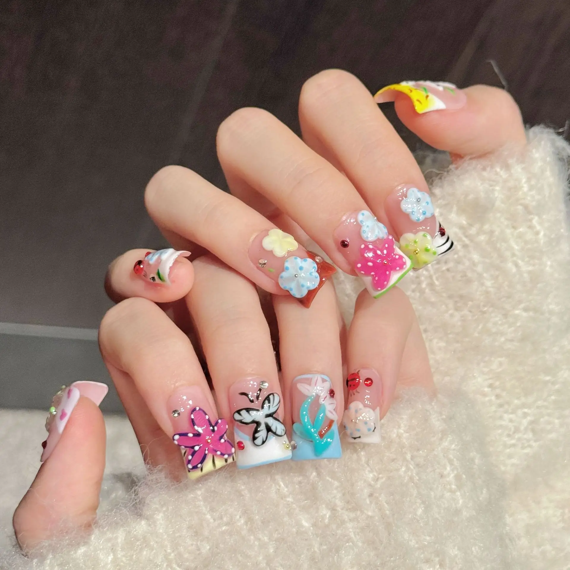 10PCS Duck Handmade Press On Nails,Flower Butterfly Dream,Suitable For Festivals Parties And Daily Wear.