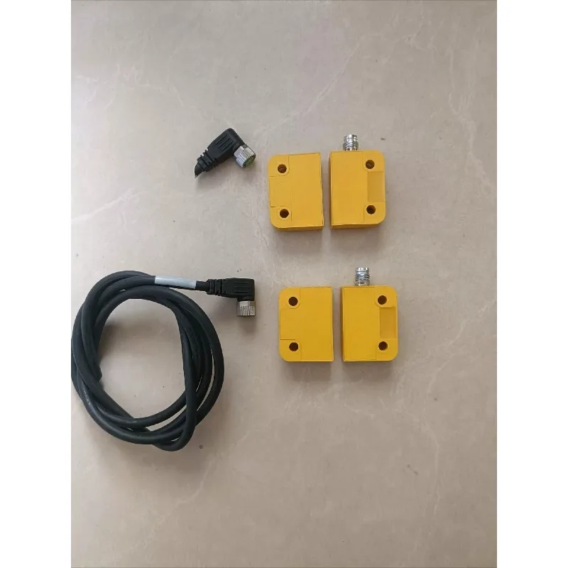 PSEN 2.1P-11 & PSEN2.1-10 Safety Door Switch Used Minor Bumps 1 Set Fully Tested for Industrial Safety Systems