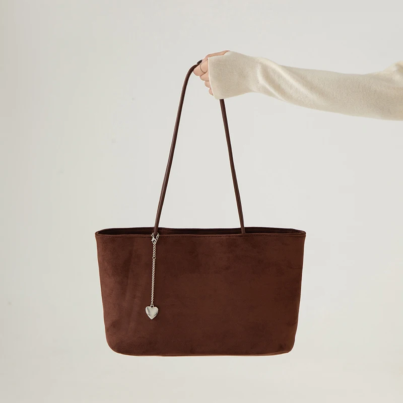 Umhängetasche aus Kunstwildleder mit Hirschmuster, Vintage-Tragetasche für Damen im Herbst und Winter, koreanische einfache vielseitige Handtasche mit mattierten Hirschstreifen – Detail 11