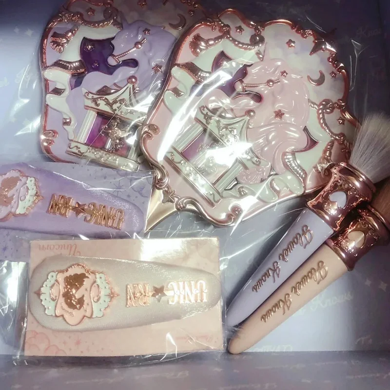 

Цветок знает Лебедь Балетная подушка Подвеска Единорог Шпилька Слоеный Кисть для румян Цветок знает Периферия