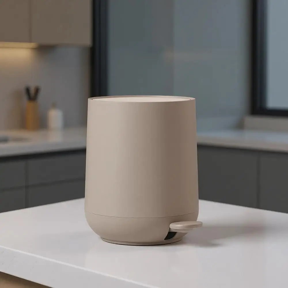 

Modern Bathroom Trash Bin, Vanity Bin, and Waste Basket - Elegant Design for Stylish Bathrooms and Efficient Waste Disposal