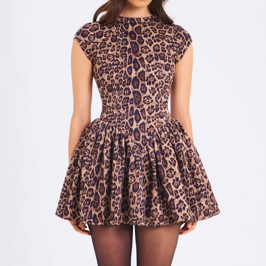 

【New style】Autumn and winter new style women's fashion sexy open back round collar slimming leopard pattern pleated dress