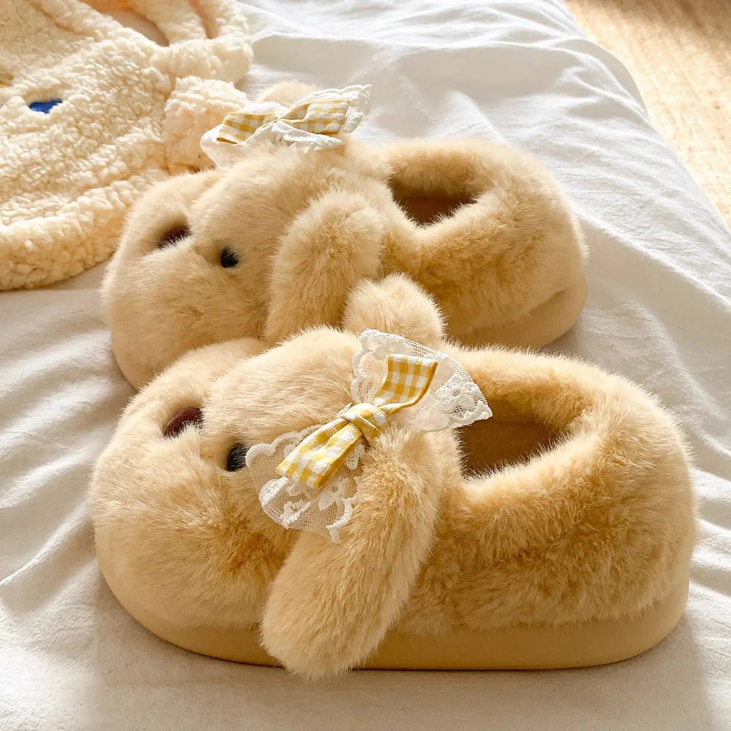 

2025 Winter High Quality Women's Home Slippers Thick Bottom Anti Slip Home Warm Plush Fashion Puppy Indoor Household Slippers