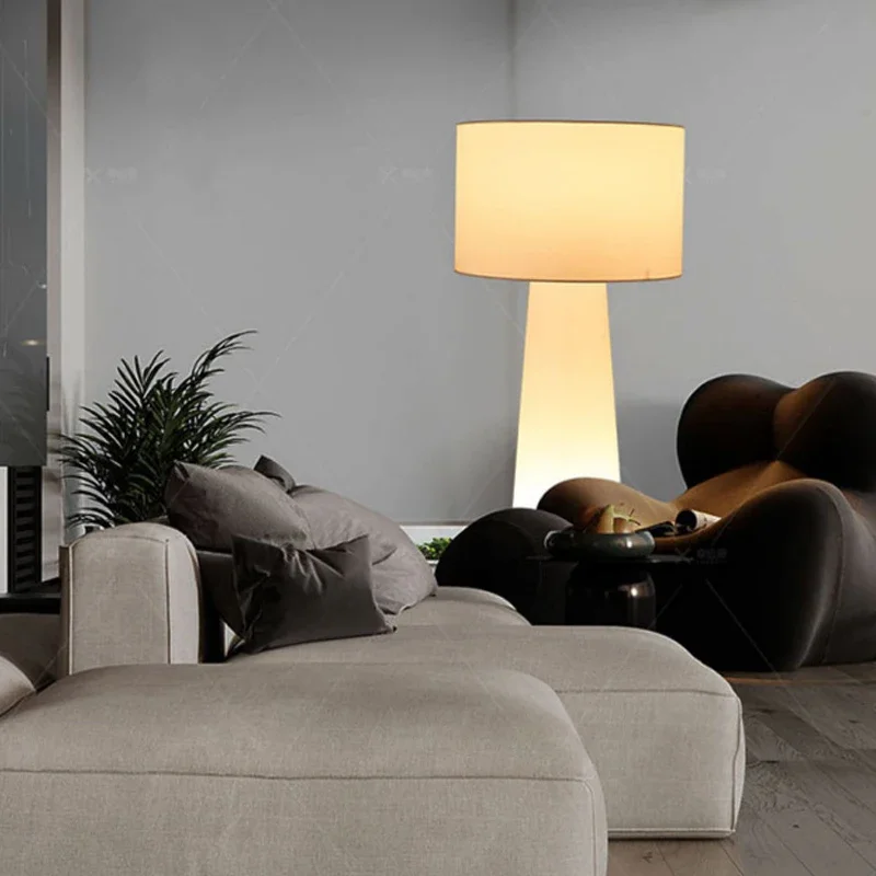 LearIN-Lampe autoportante en tissu, design italien, éclairage d'intérieur luxueux, idéal pour un salon, une chambre à coucher, un bureau, un hôtel ou une villa