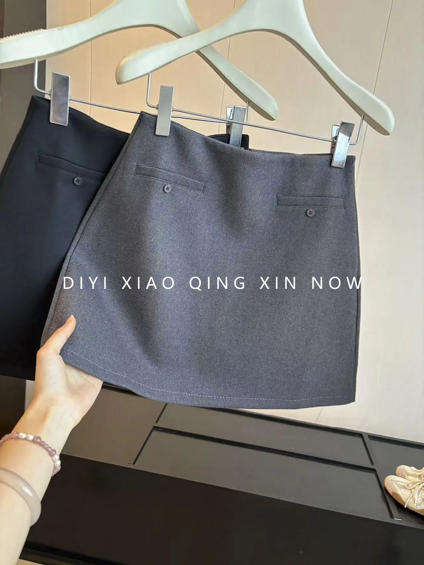 Thickened Grey Woolen  Skirt High Waist A-Line Casual Style Short Length Half Body Skirt New 2026 Autumn Winter Collection
