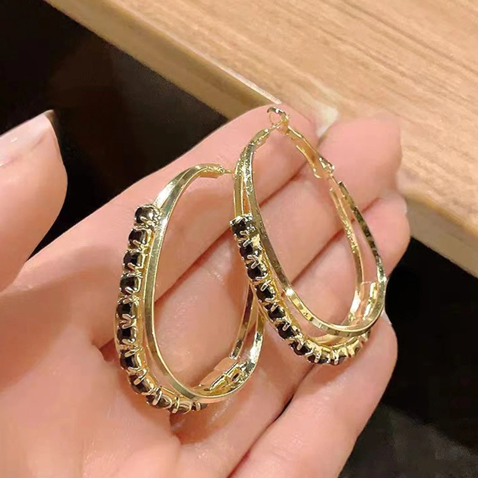 Round Earrings, Exquisite Elegant Shiny Circle Stud Earrings Jewelry Present for Daily Party