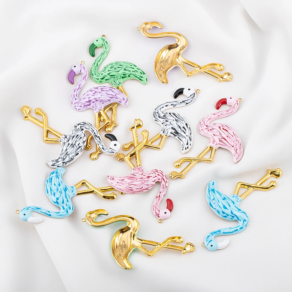 2 Buah Liontin Flamingo Enamel Baja Tahan Karat Berbagai Warna untuk Pembuatan Perhiasan DIY Kalung Anting Aksesoris Kerajinan