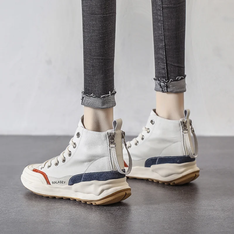 2025 New Spring Hiking Shoes Men Women Slip Resistant Outdoor Boots Couple High Top Hiking Shoes Unisex Waterproof Walking Shoes